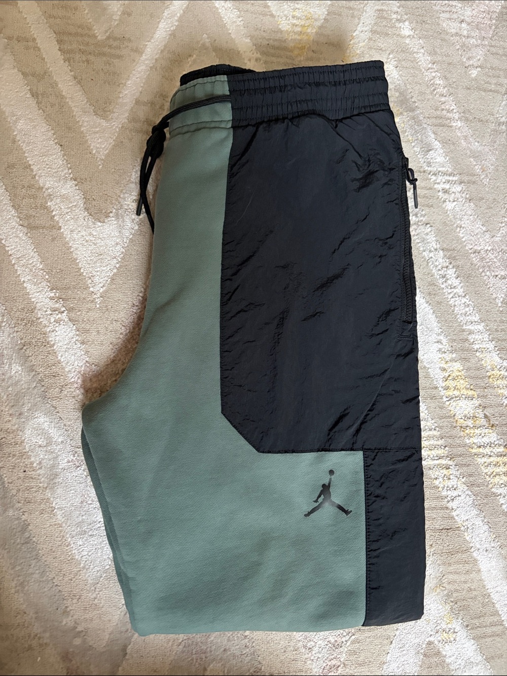 Jordan Men's Engineered Statement Fleece Pants Green Black Size Medium
